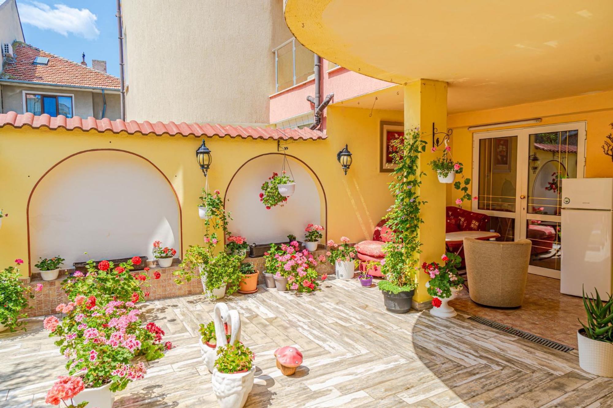 Boutique Guest House 'Sofia' Nesebar Exterior photo