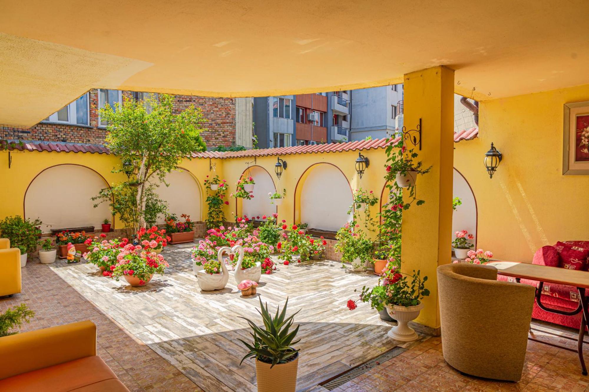 Boutique Guest House 'Sofia' Nesebar Exterior photo