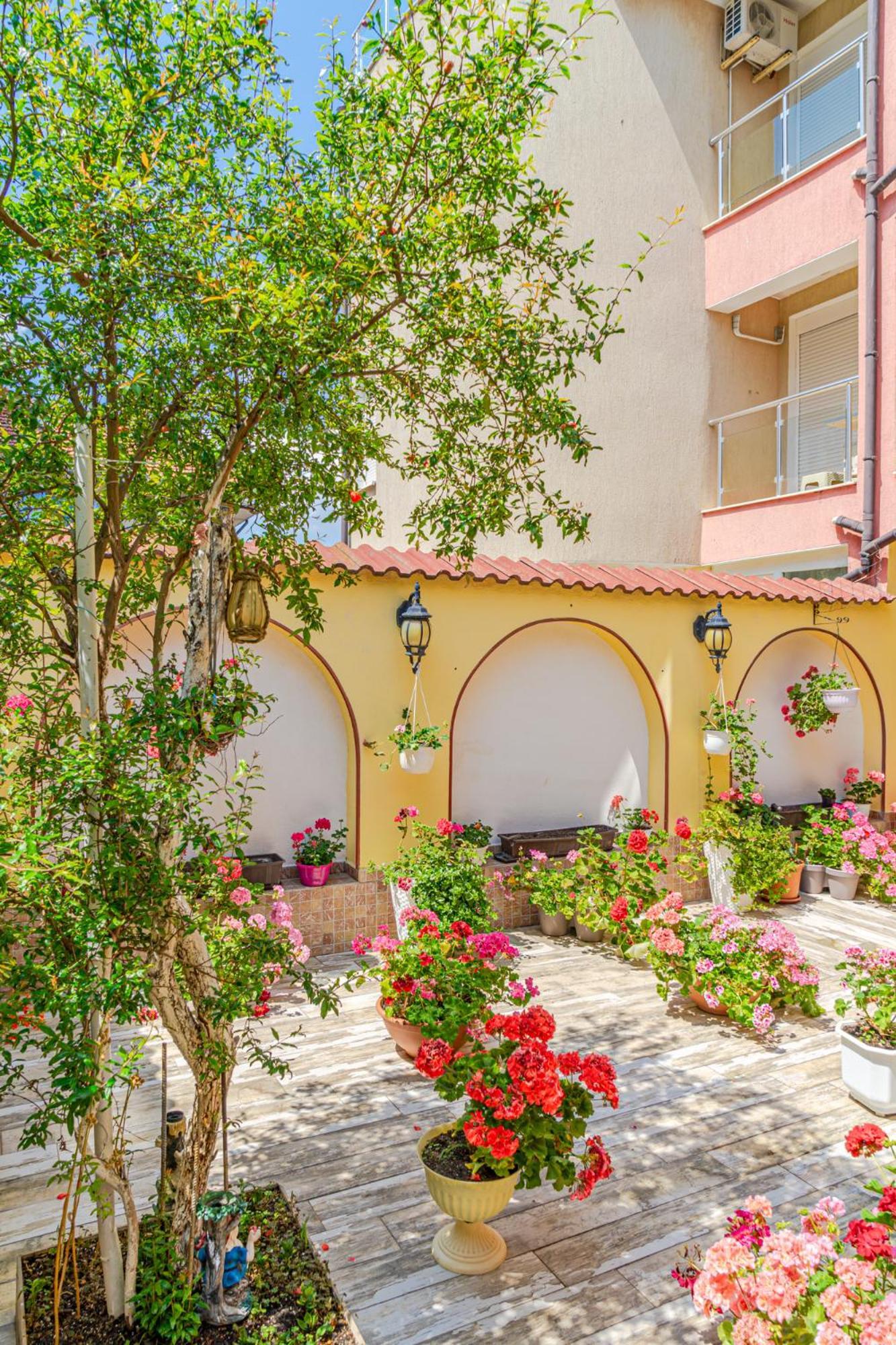 Boutique Guest House 'Sofia' Nesebar Exterior photo