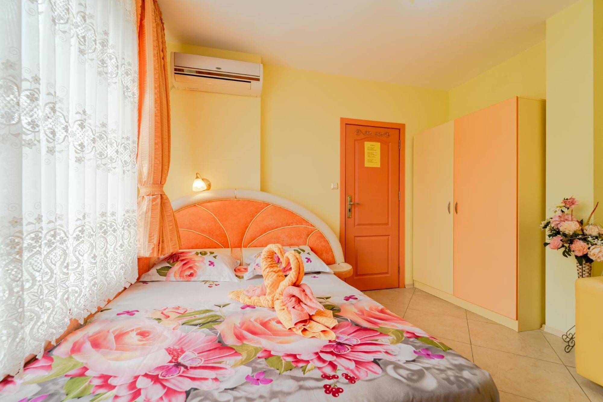 Boutique Guest House 'Sofia' Nesebar Exterior photo